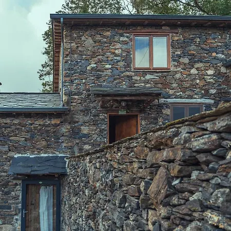 Cabo Do Mundo לינה וארוחת בוקר צ'נטדה