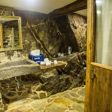 Cabo Do Mundo לינה וארוחת בוקר צ'נטדה