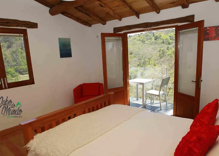 Bed & Breakfast Cabo Do Mundo 4*